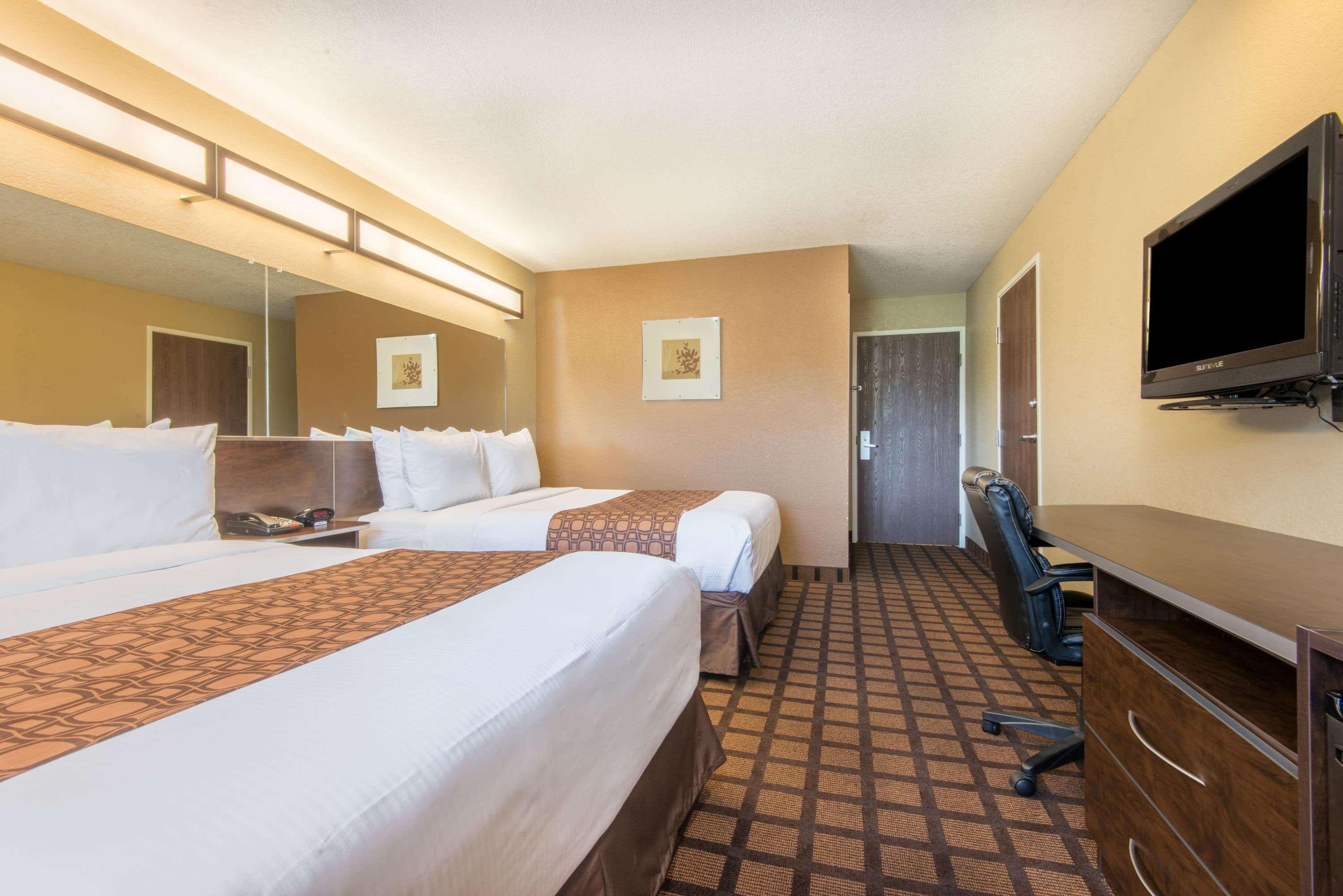 Hotel Microtel And